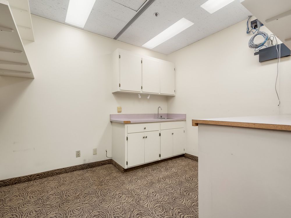 Office Space Available in Excellent Condition & Move-In Ready : 1221 Van Ness Ave, Fresno, CA 93721